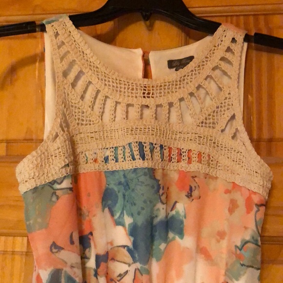 Lily Rose floral maxi dress with back slit - Picture 2 of 5